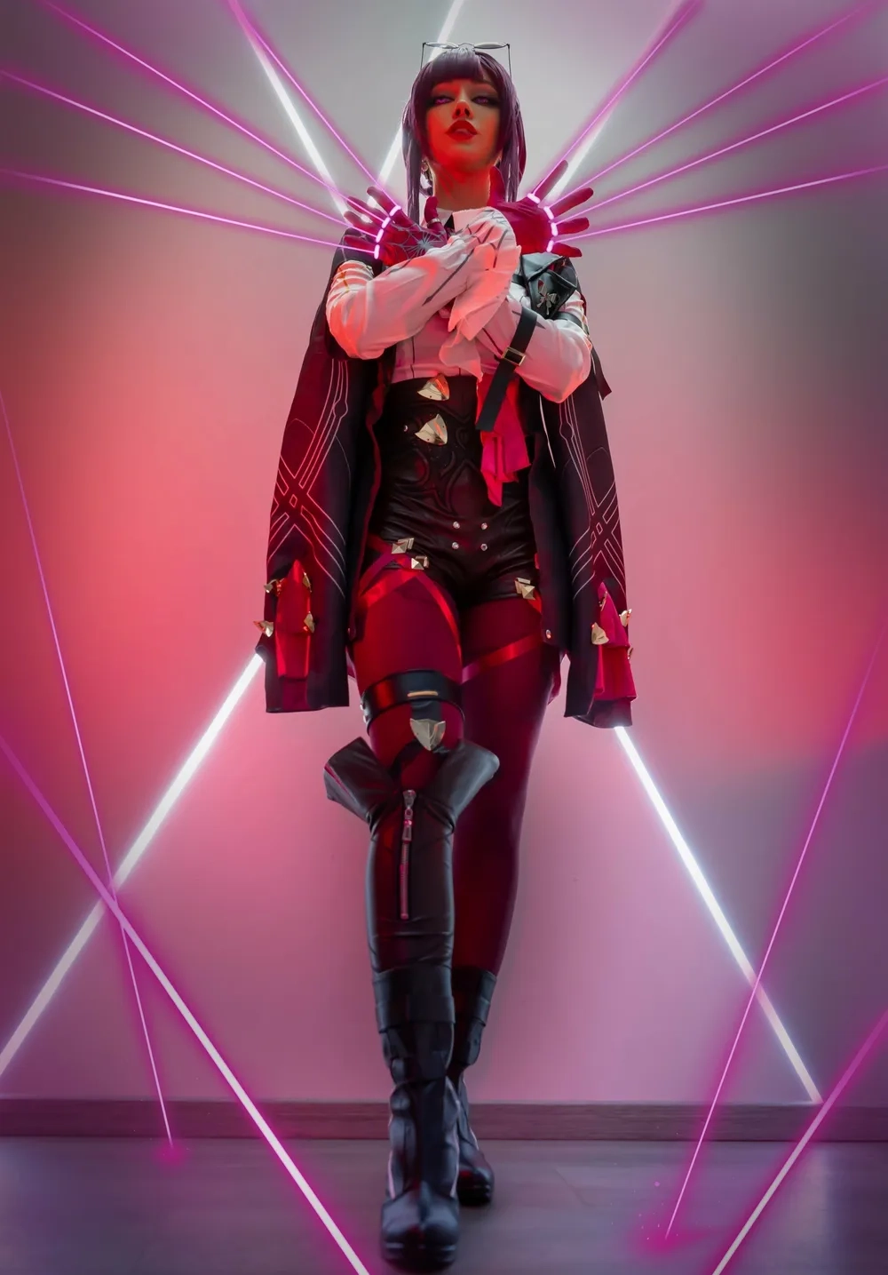 Aery Tiefling beauty shines with mystical charm