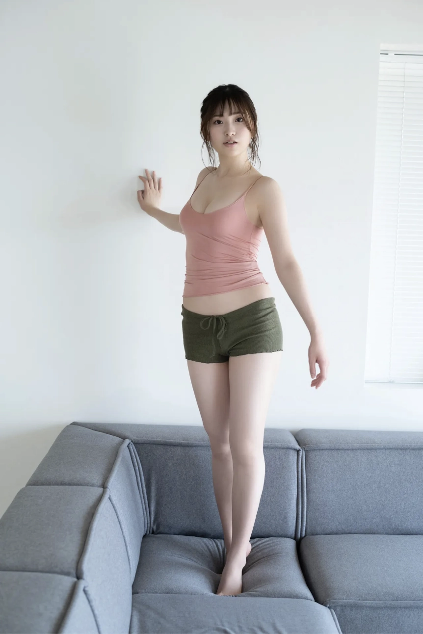 Obsession begins with Airi Saito's presence
