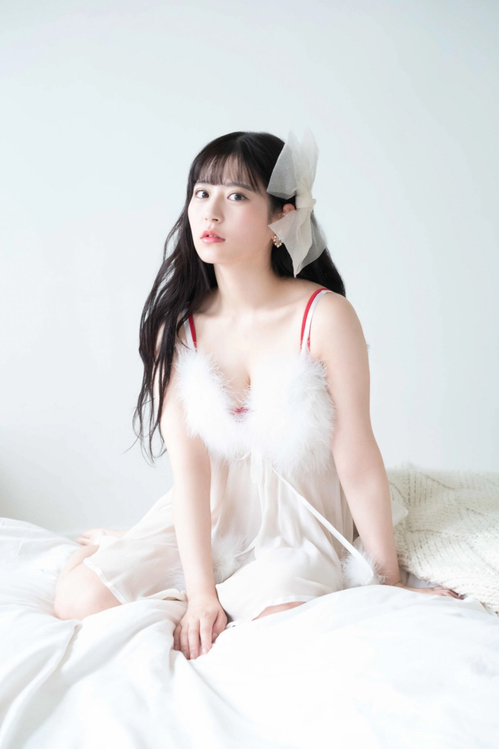 Seductive charm of Amane Tsukiashi 
