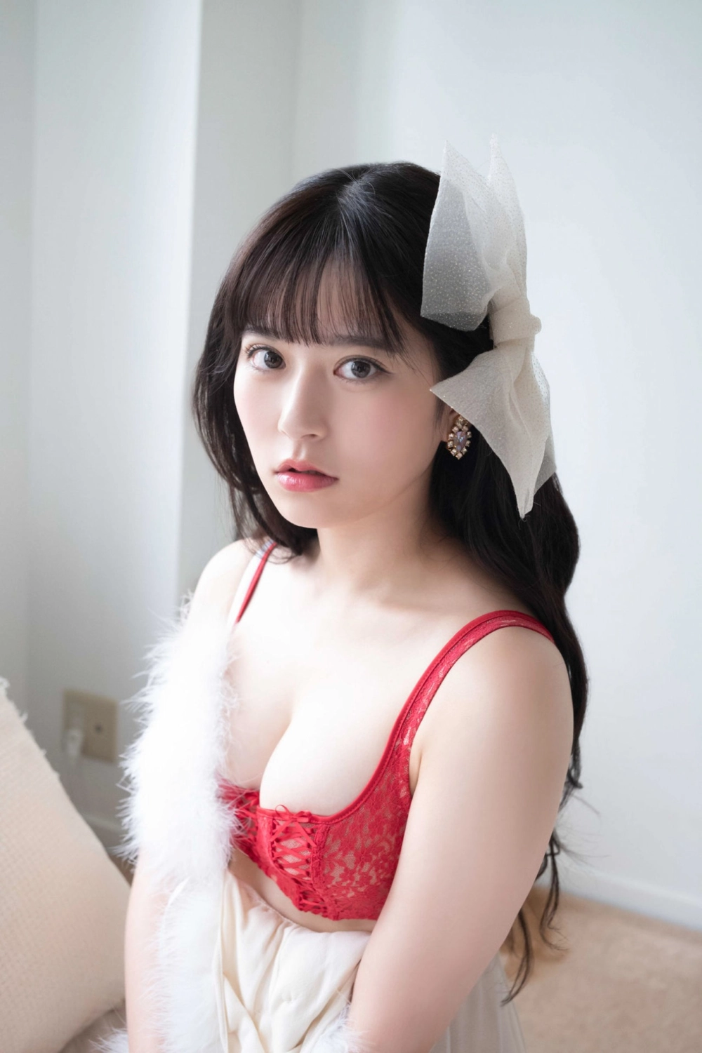 Mesmerized by Amane Tsukiashi's appeal 