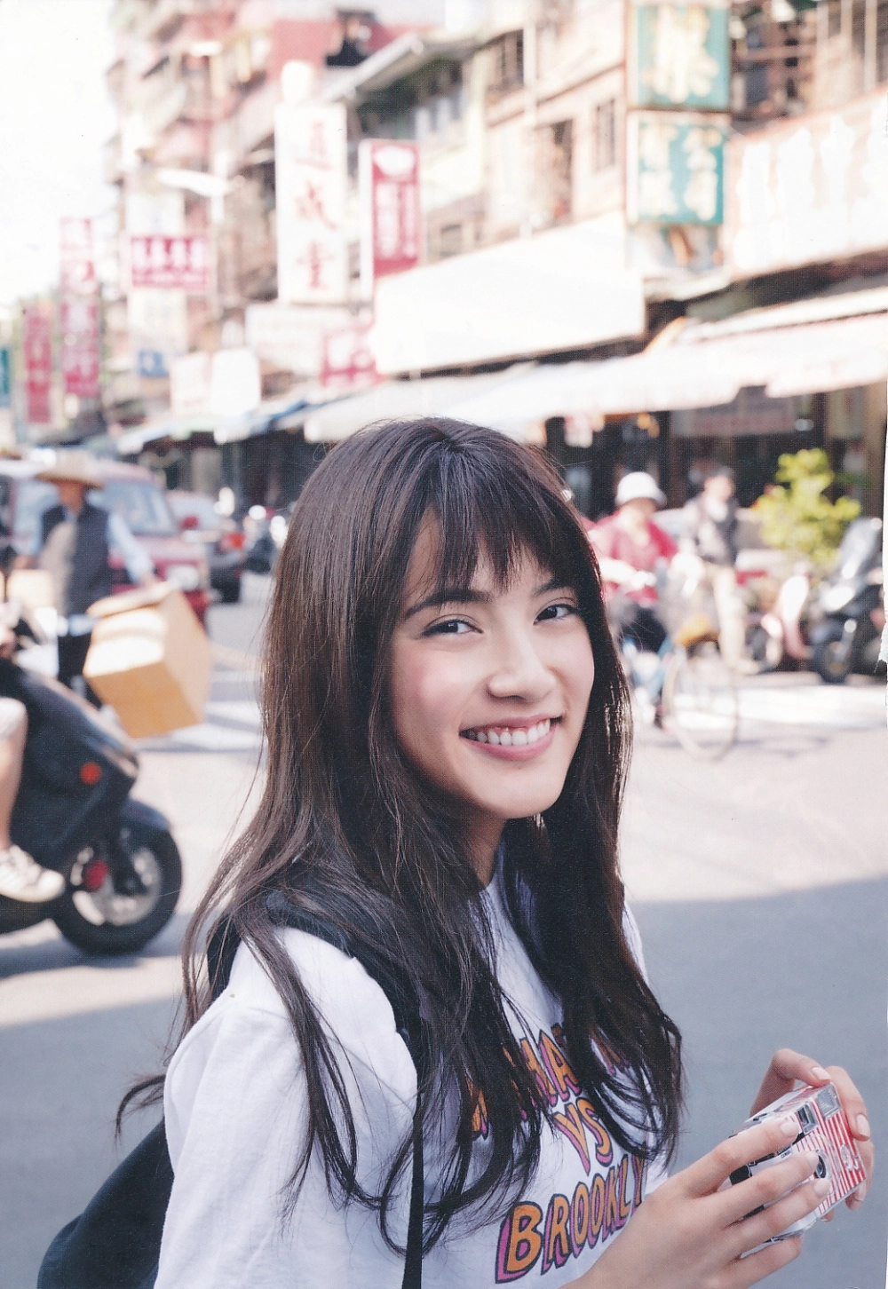The stunning cool beauty of Anna Iriyama captivates