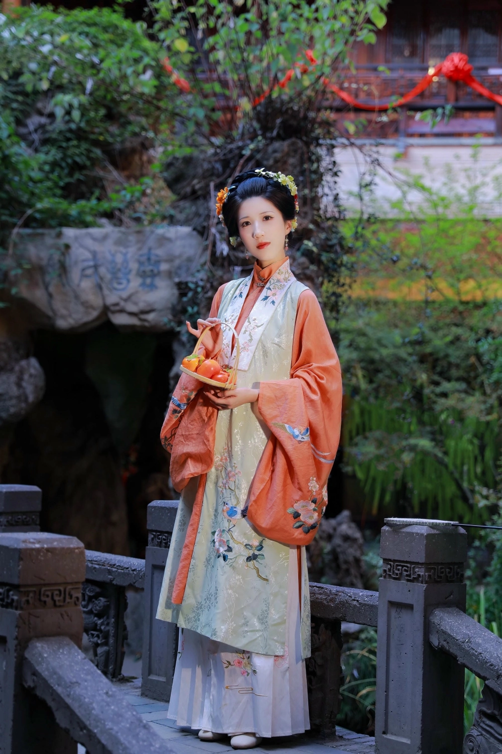 The elegant outdoor style of Bie Qiuyue