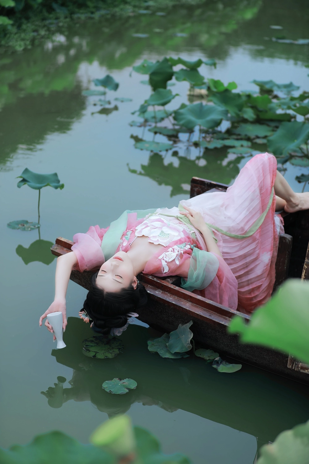 A peaceful moment with Bie Qiuyue
