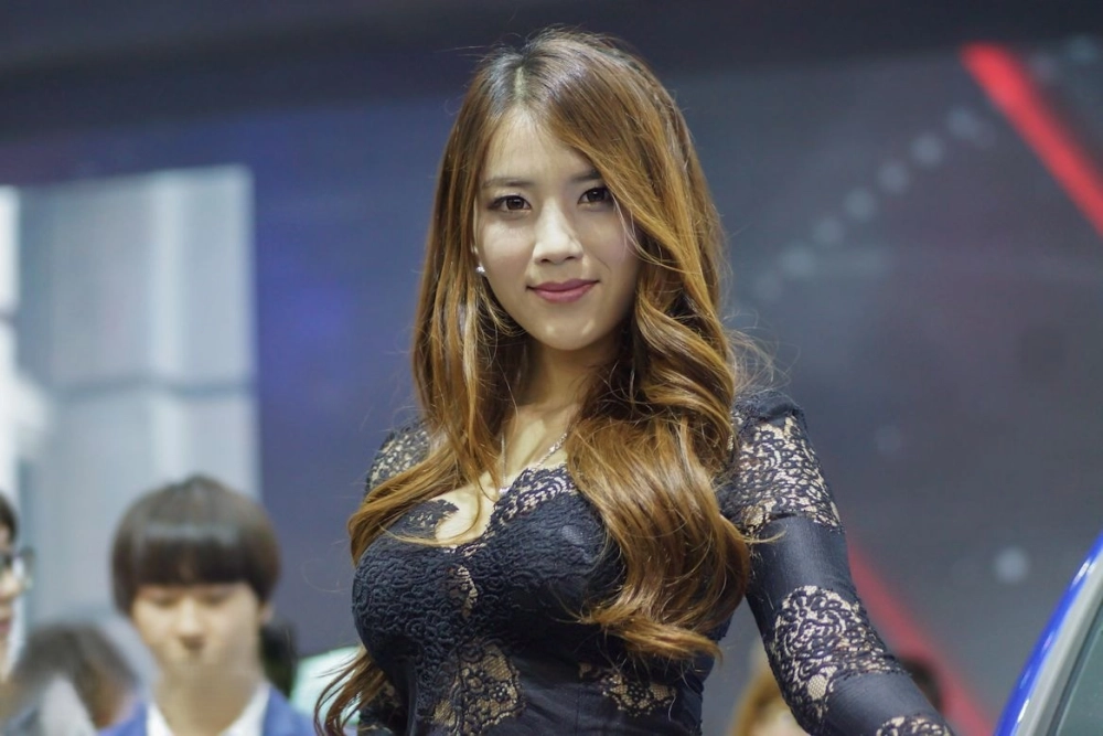 Every look from Cha Zhener feels like spring