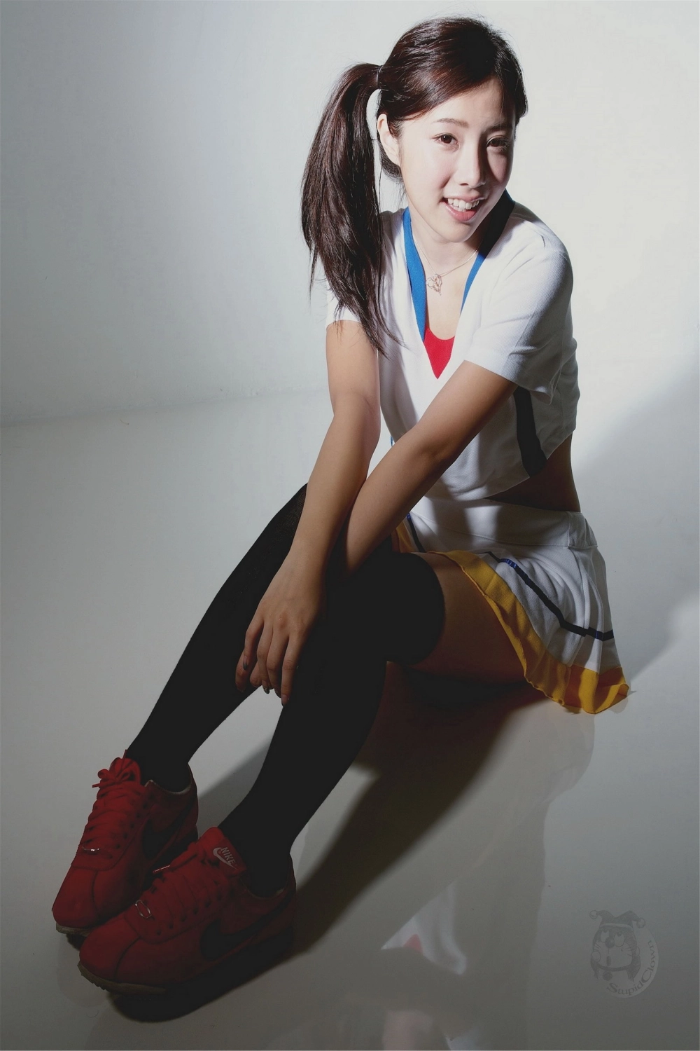 Mesmerized by the undeniable sexiness of Chen Siying