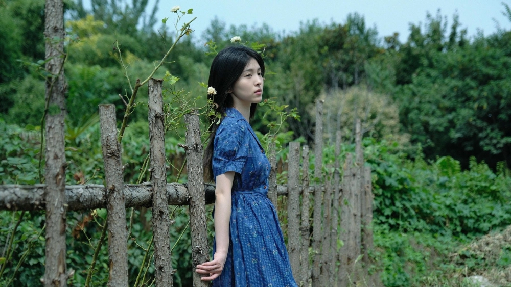 A refreshing and lively shot of Chen Zihe