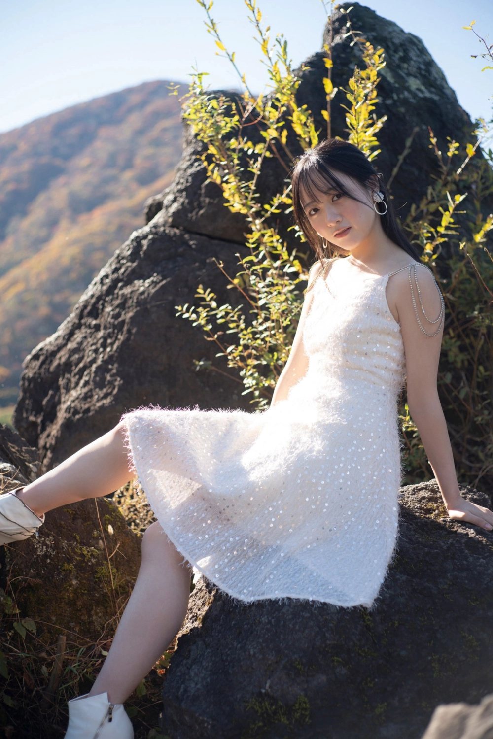 The enchanting style of lovely Chiho Ishida captivates 