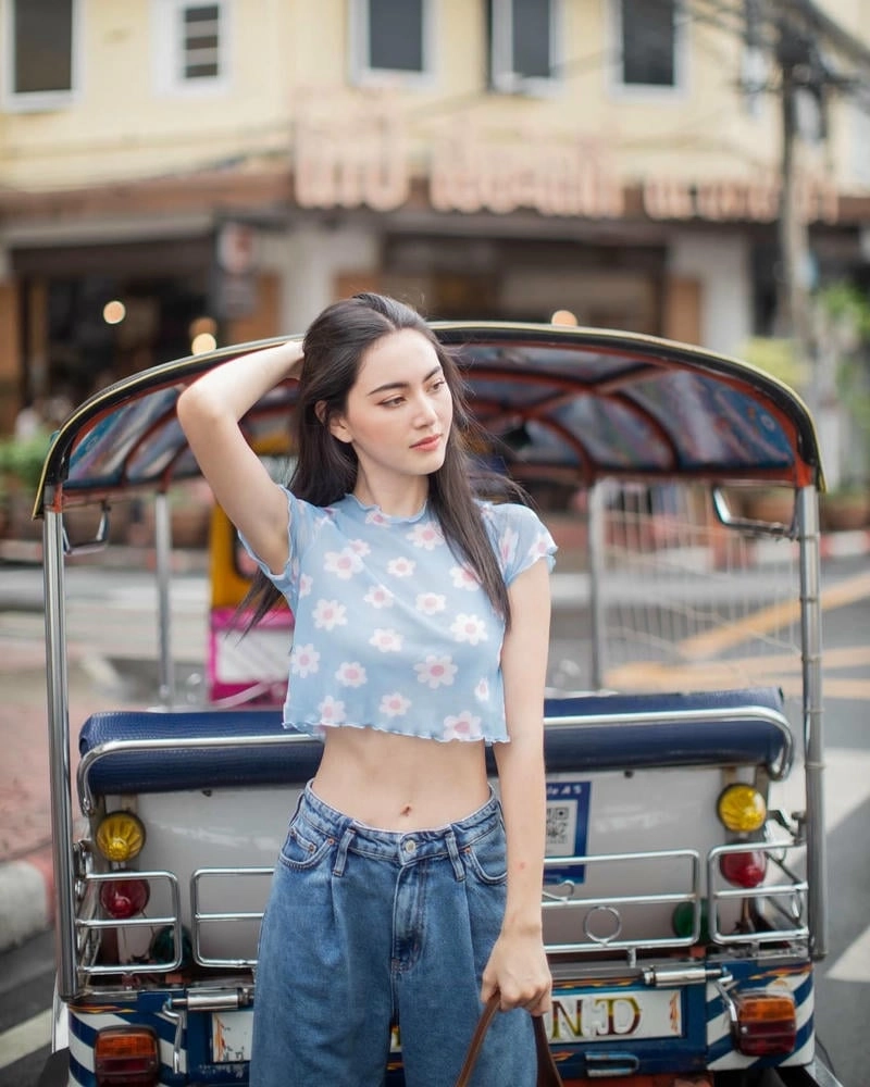 The alluring beauty of Davika Horne captivates all