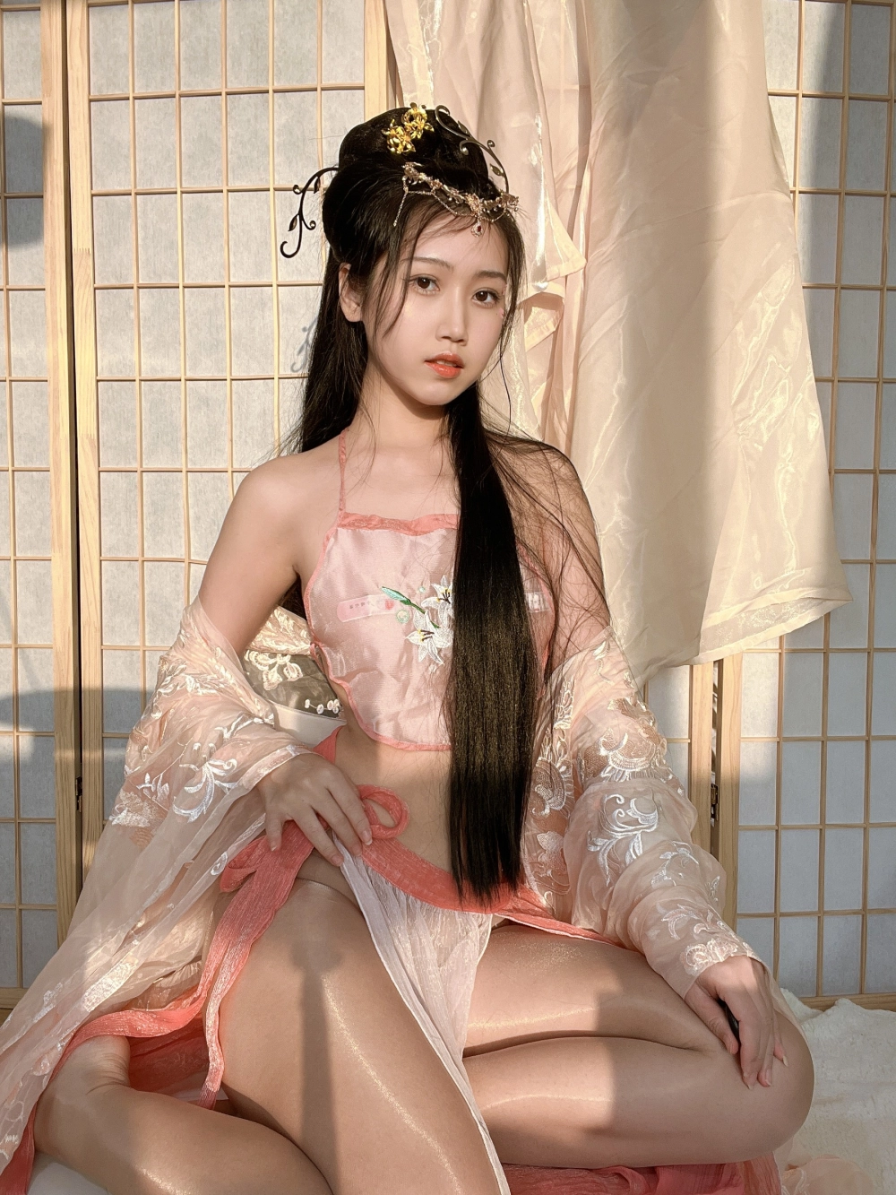 Modern muse vibes from Don't stay cat