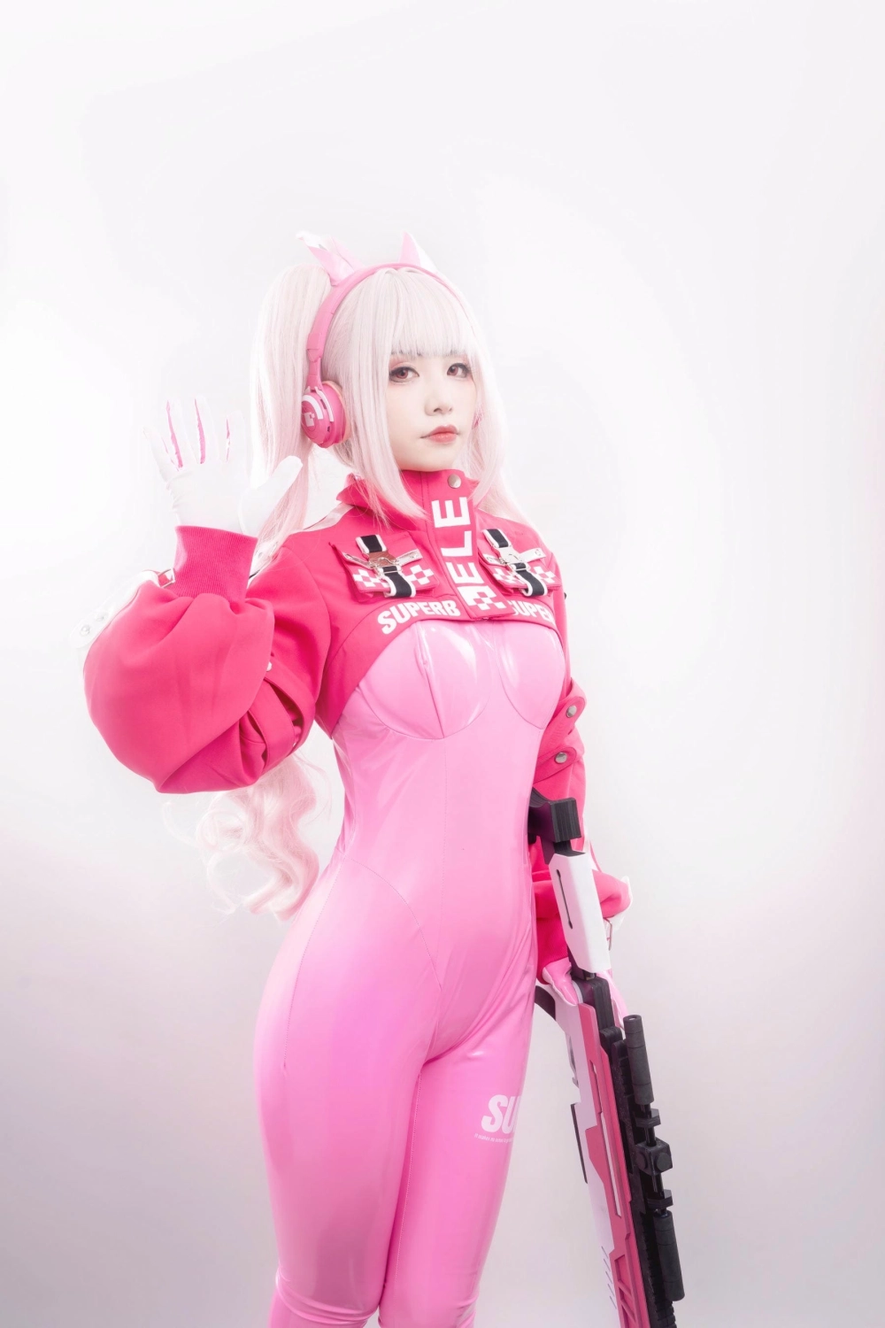 A moment of pure grace from Explosion girl Meow Xiaoji