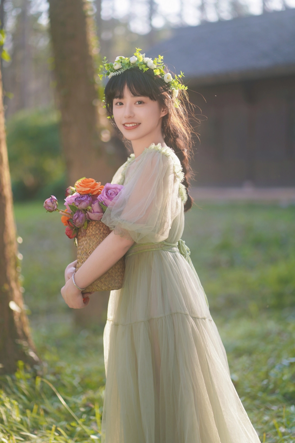 An artistic shot of Fei Li Nini