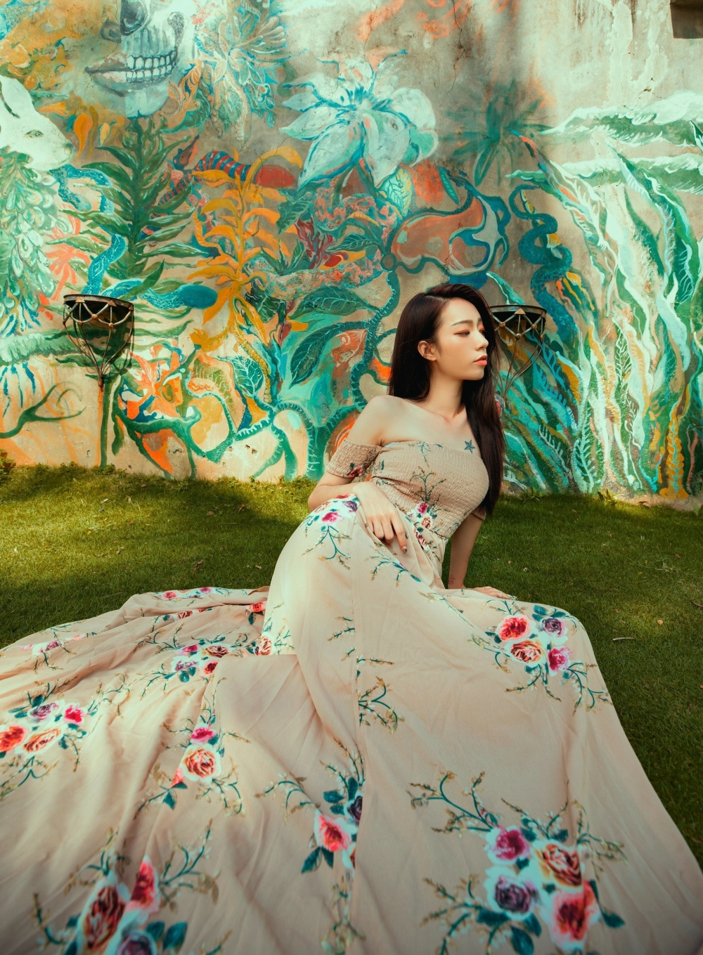 Embrace the glamour with a touch of fiery Flutter magic