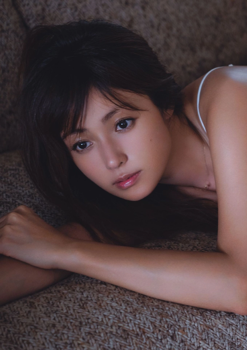 Witness the seductive artistry of model Fukada Kyoko
