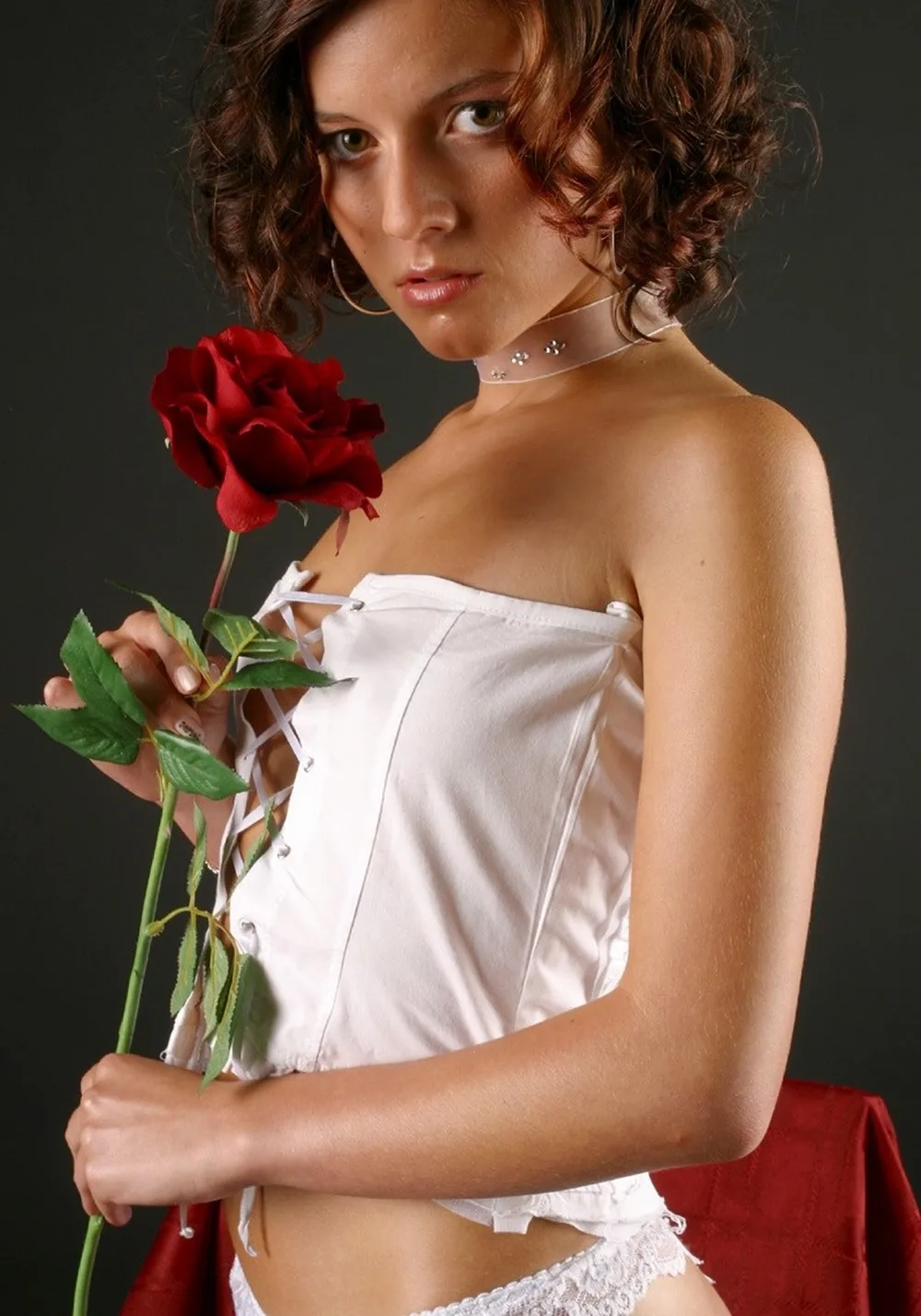 The world adores the grace of Glamour Aneta