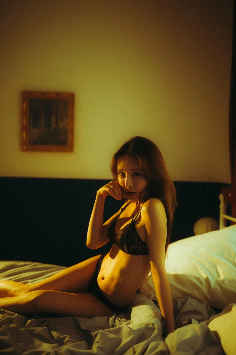 Gu Chunchun in a stunning pose