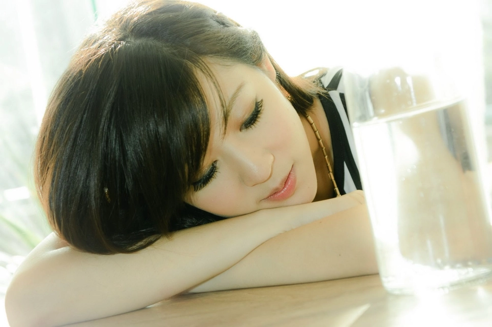 Exploring the allure of Han Yujie in this shot