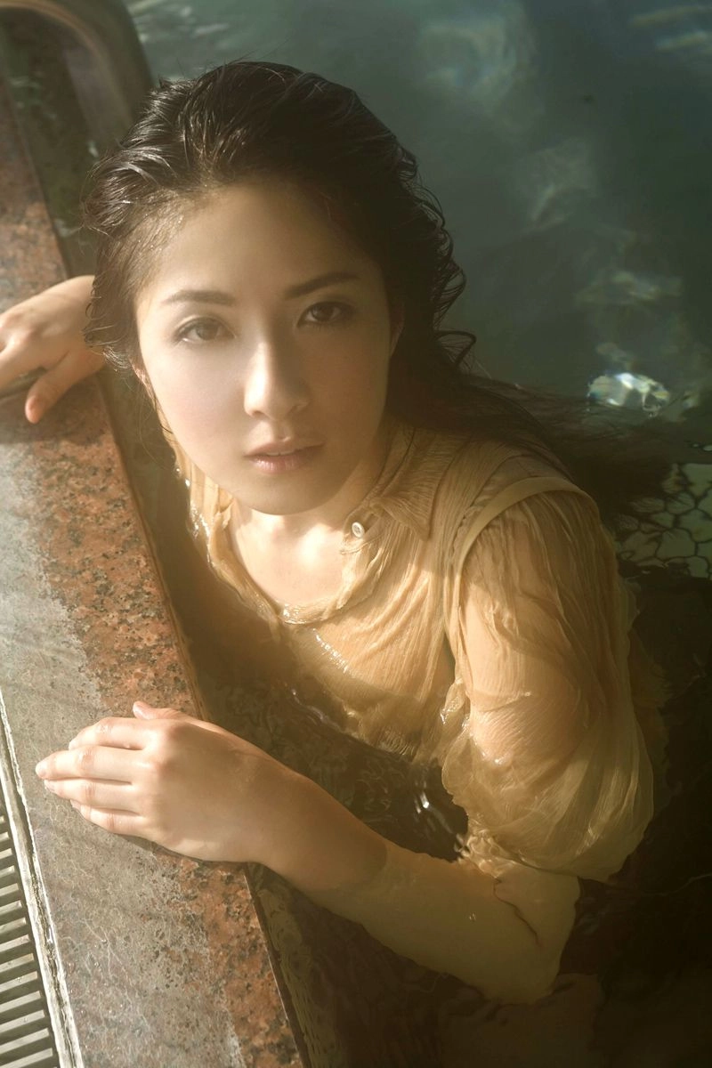 Every glance from the lovely Haruka Fukuhara tells a charming story 