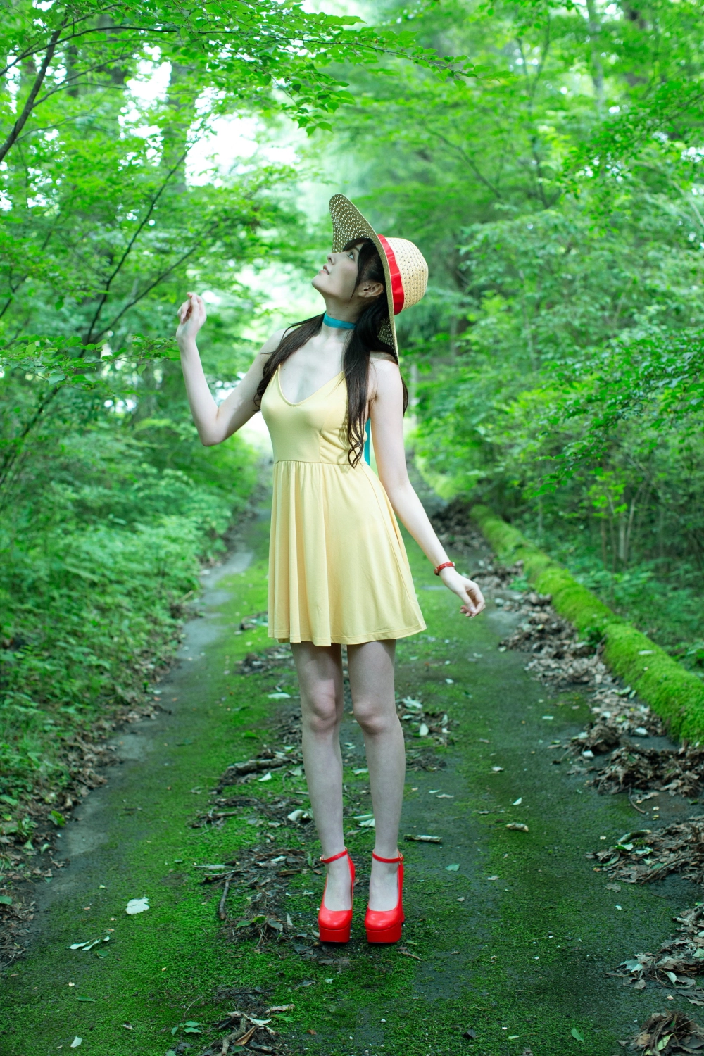 Witness the seductive artistry of model Hashimoto Yuri
