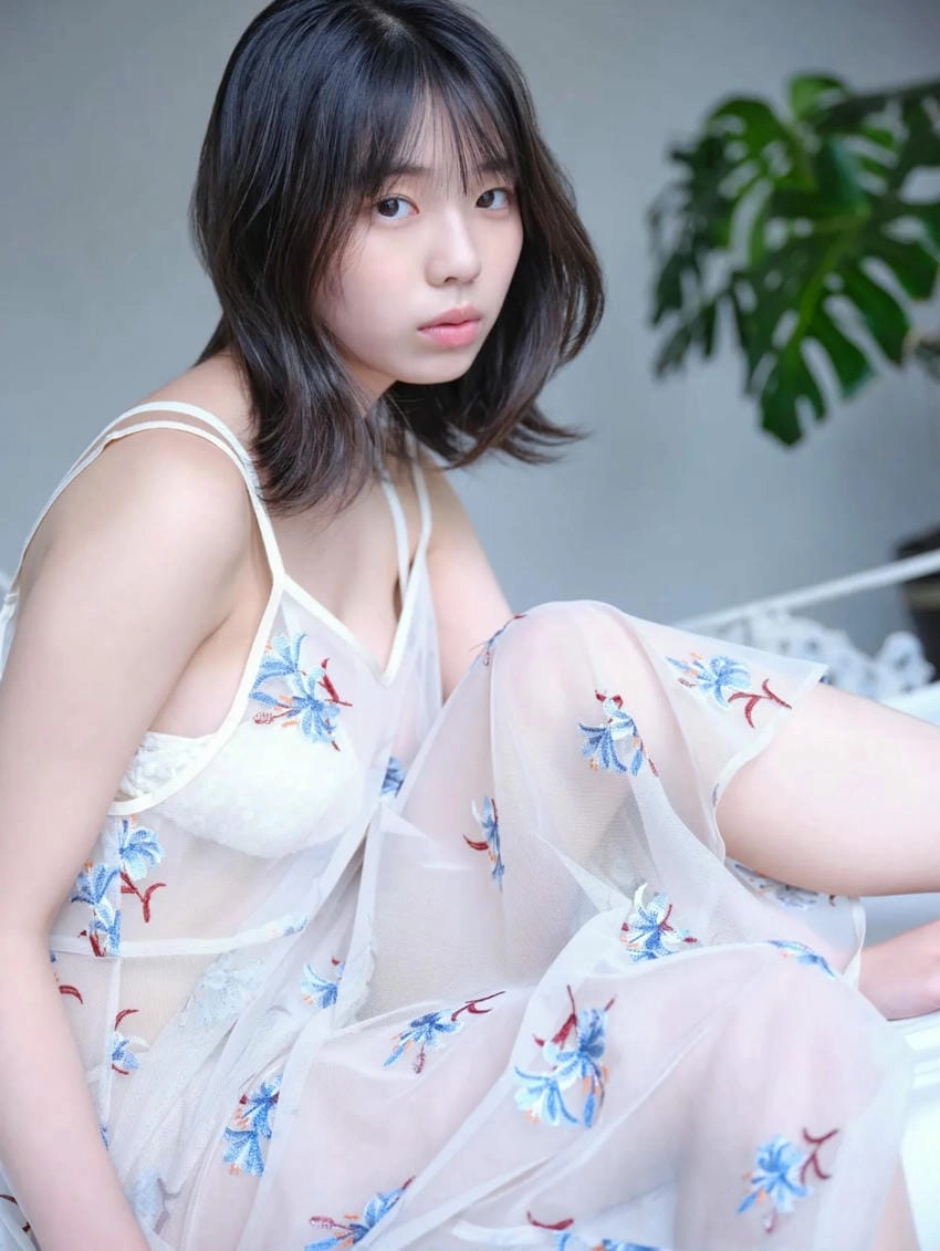 Hina Kikuchi making every simple look iconic instantly
