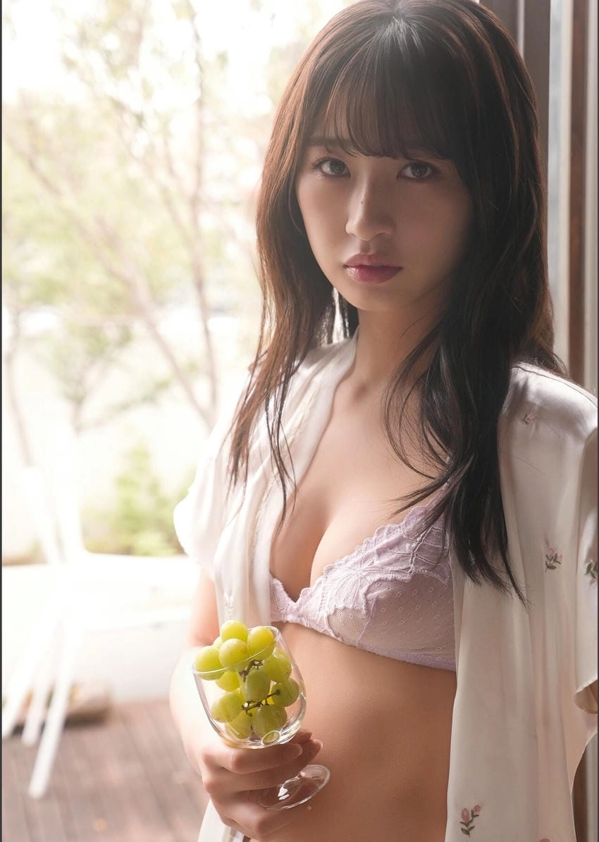 Her fierce focus is sharper than any camera lens Hinata Matsumoto