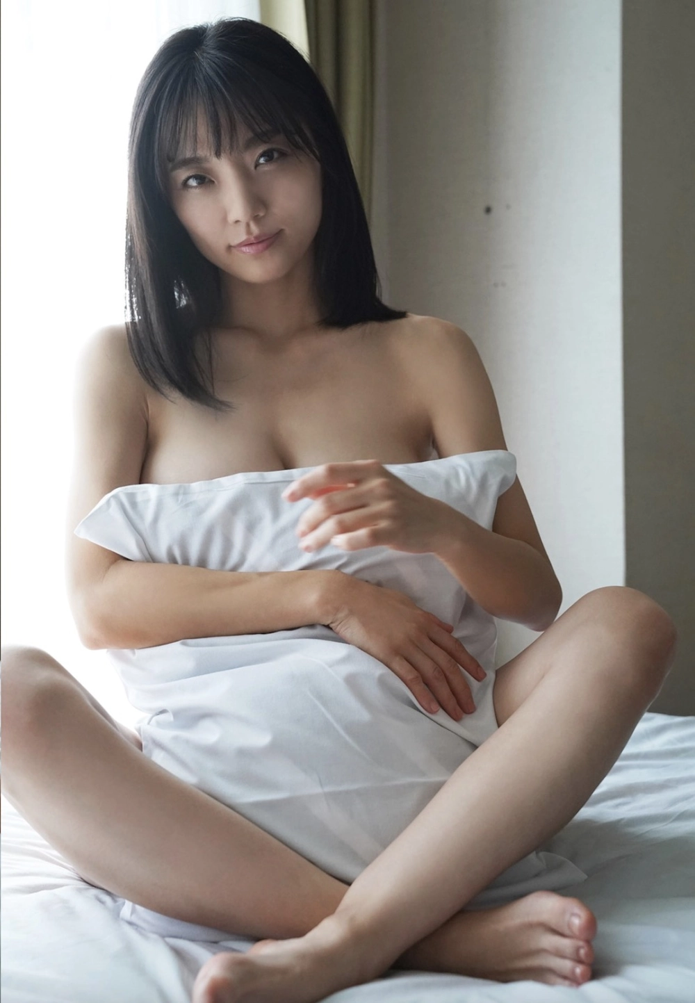 Experience the seductive and pure charm of Hiratsuka Nana