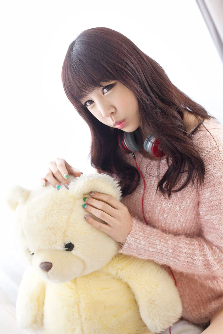 Hong Zhiyan’s presence makes this photo stand out