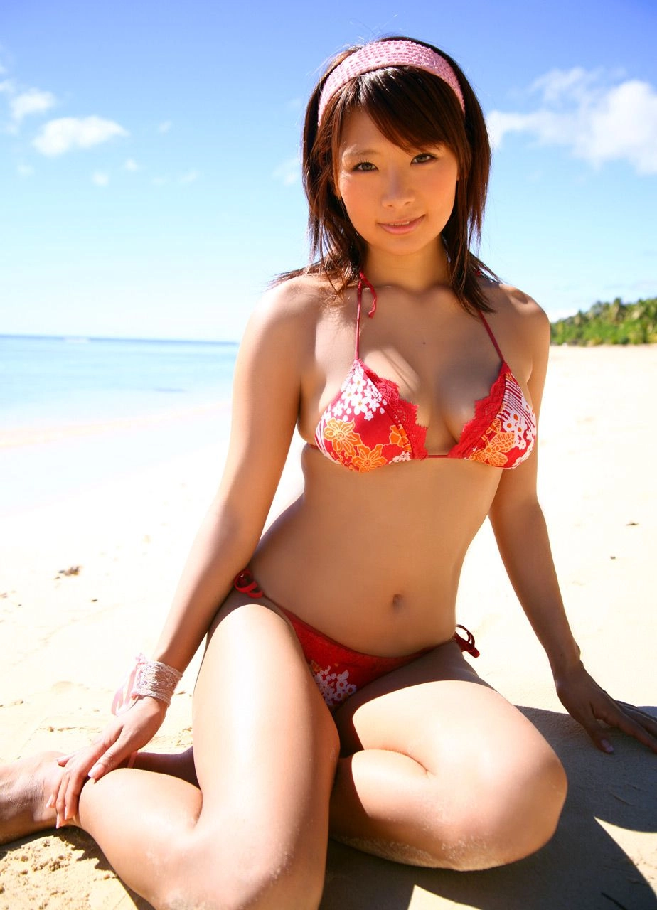 Witness the mesmerizing aura surrounding the star Asuka