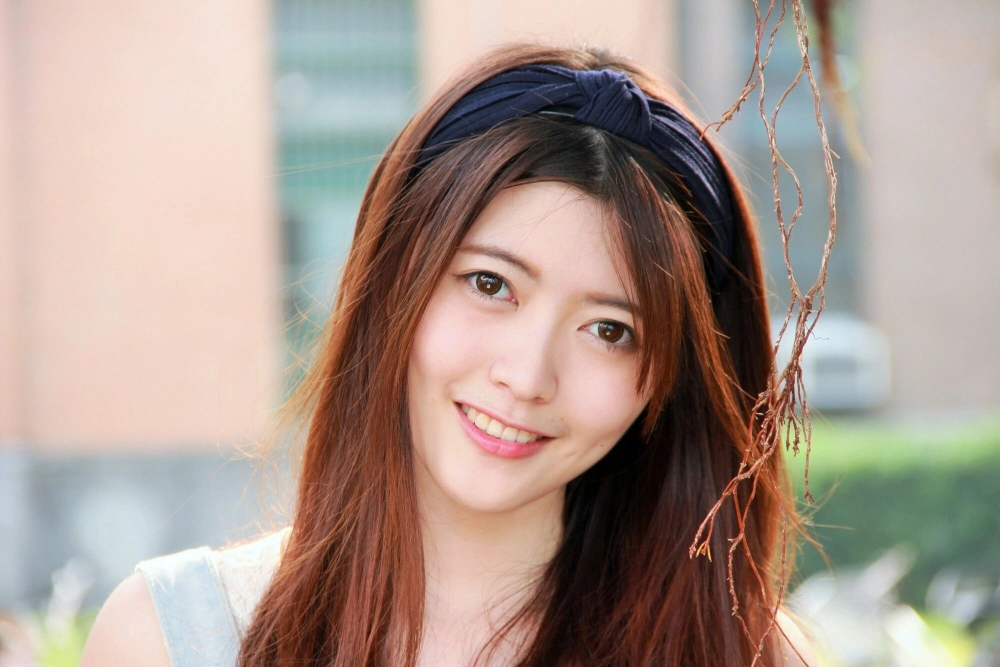 Mesmerizing with the charm of Huang Pinxuan