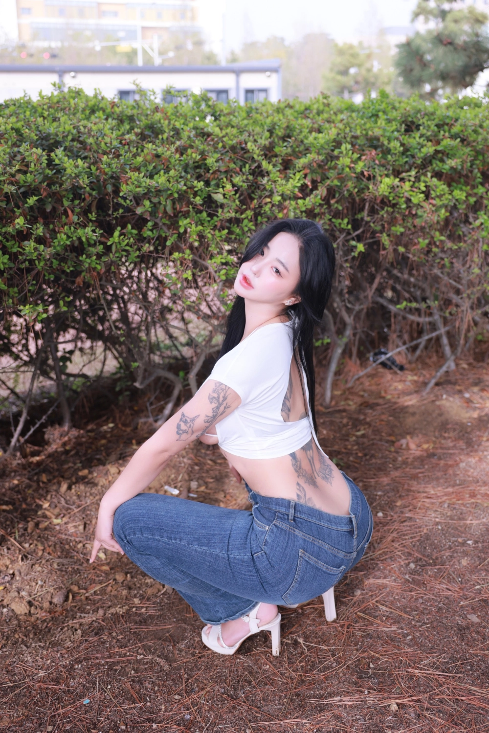 Discover Jeon Bo-Yeon latest elegant photos