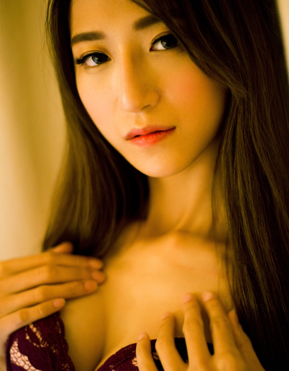 Exuding confidence and a passionate Jin Nana atmosphere