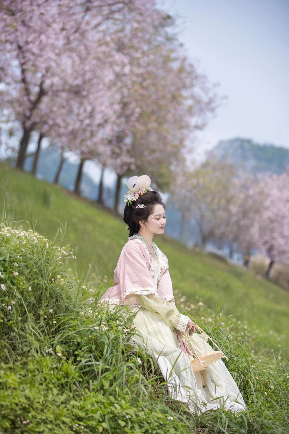 A stunning outdoor shot of Jiushi Jiao Meinan A