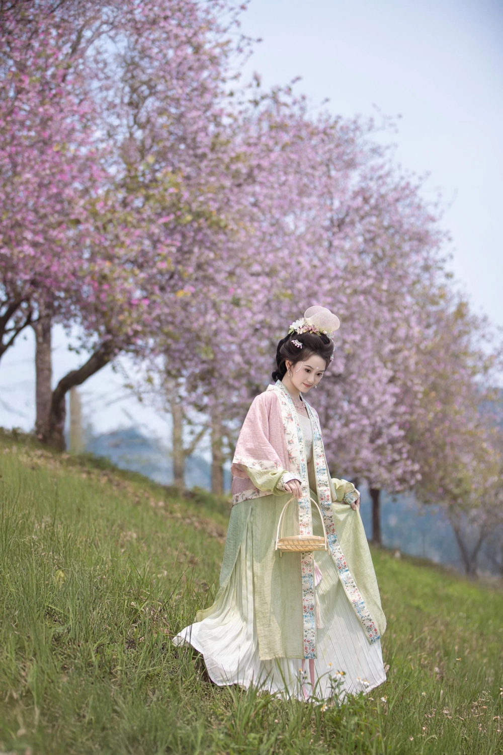 Jiushi Jiao Meinan A captures the perfect light