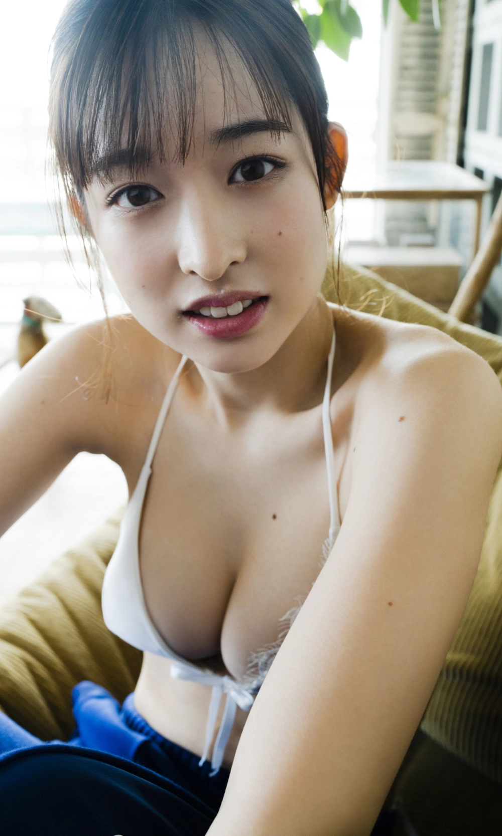 Kaizu Yukino captivating the lens effortlessly 