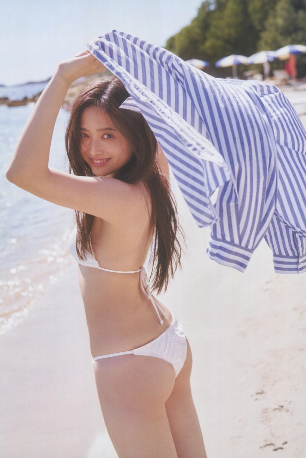 Witness the mesmerizing aura surrounding the star Kazu Inoue