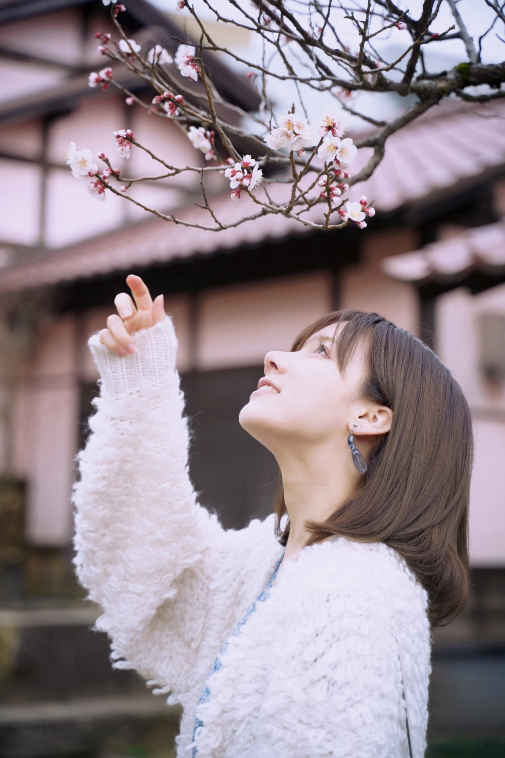 Kenken a stunning vision of Japanese sensual beauty