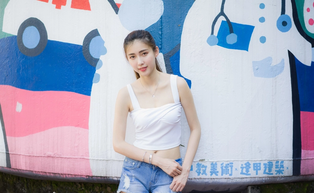 The graceful beauty of Taiwanese model Kim Yun revealed