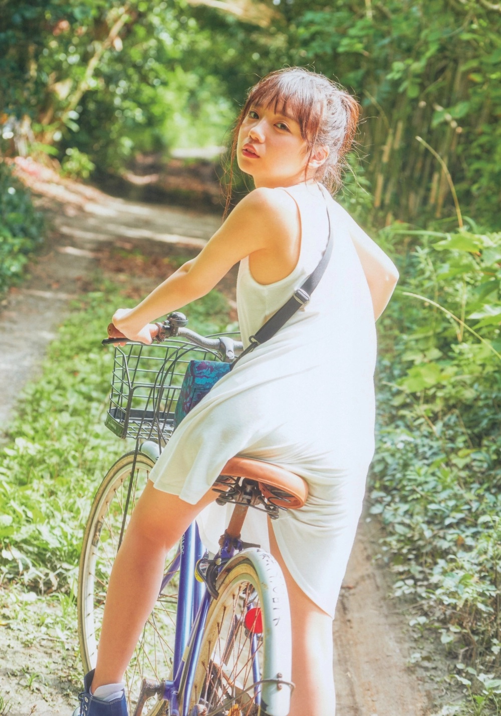 Exuding elegance and sensuality Kyoko Saito style