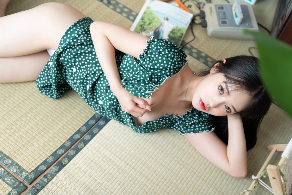 The beauty of simplicity through Leeae 이아이