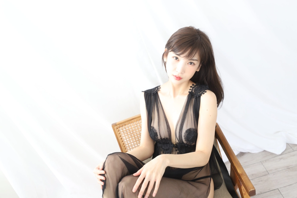 Share your Leezy moments with friends easily