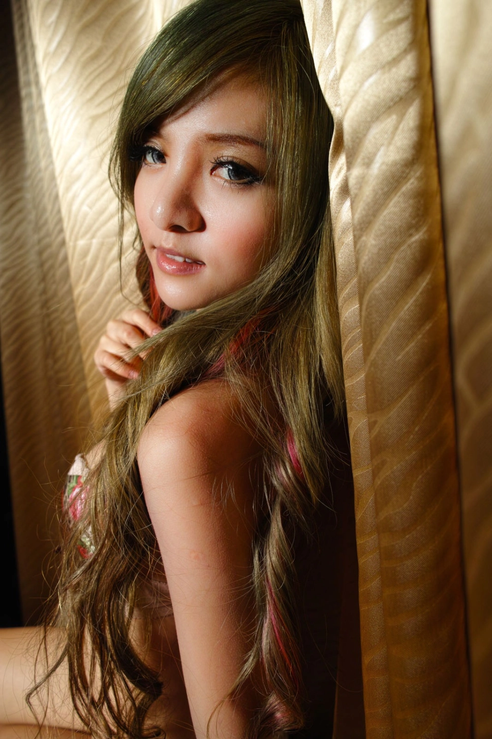 The stunning Taiwanese beauty of Li Minru is art