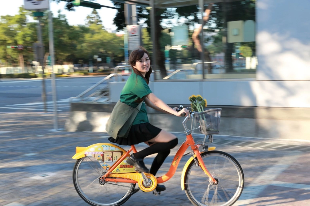 Li Sixian embodies elegance and undeniable sexiness