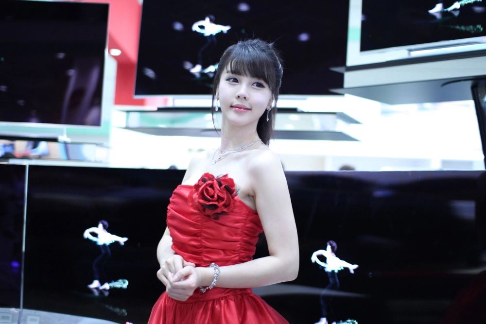 Lin Zhihui beauty blends art and modern elegance