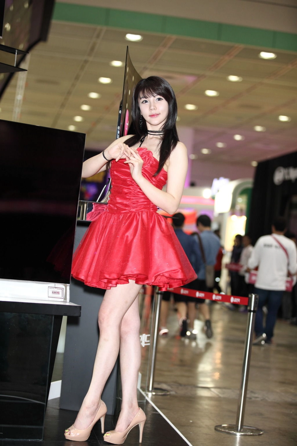 Lin Zhihui photo radiates warmth and sophistication