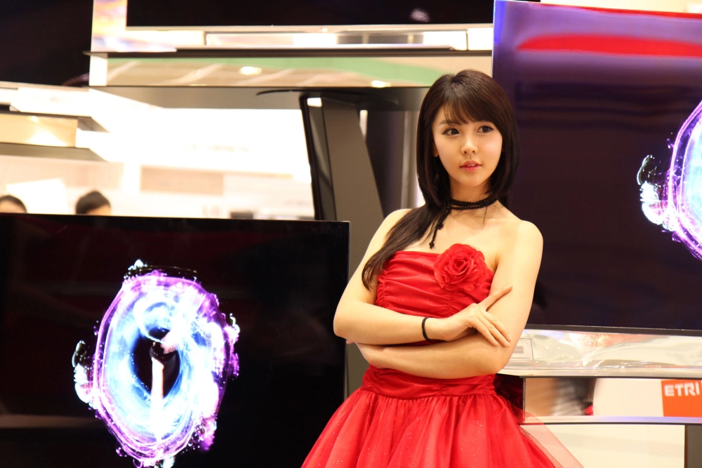 Captivating Lin Zhihui photo sparks gentle emotions