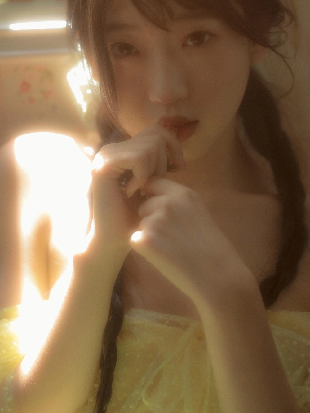 Lily looking absolutely breathtaking in this picture