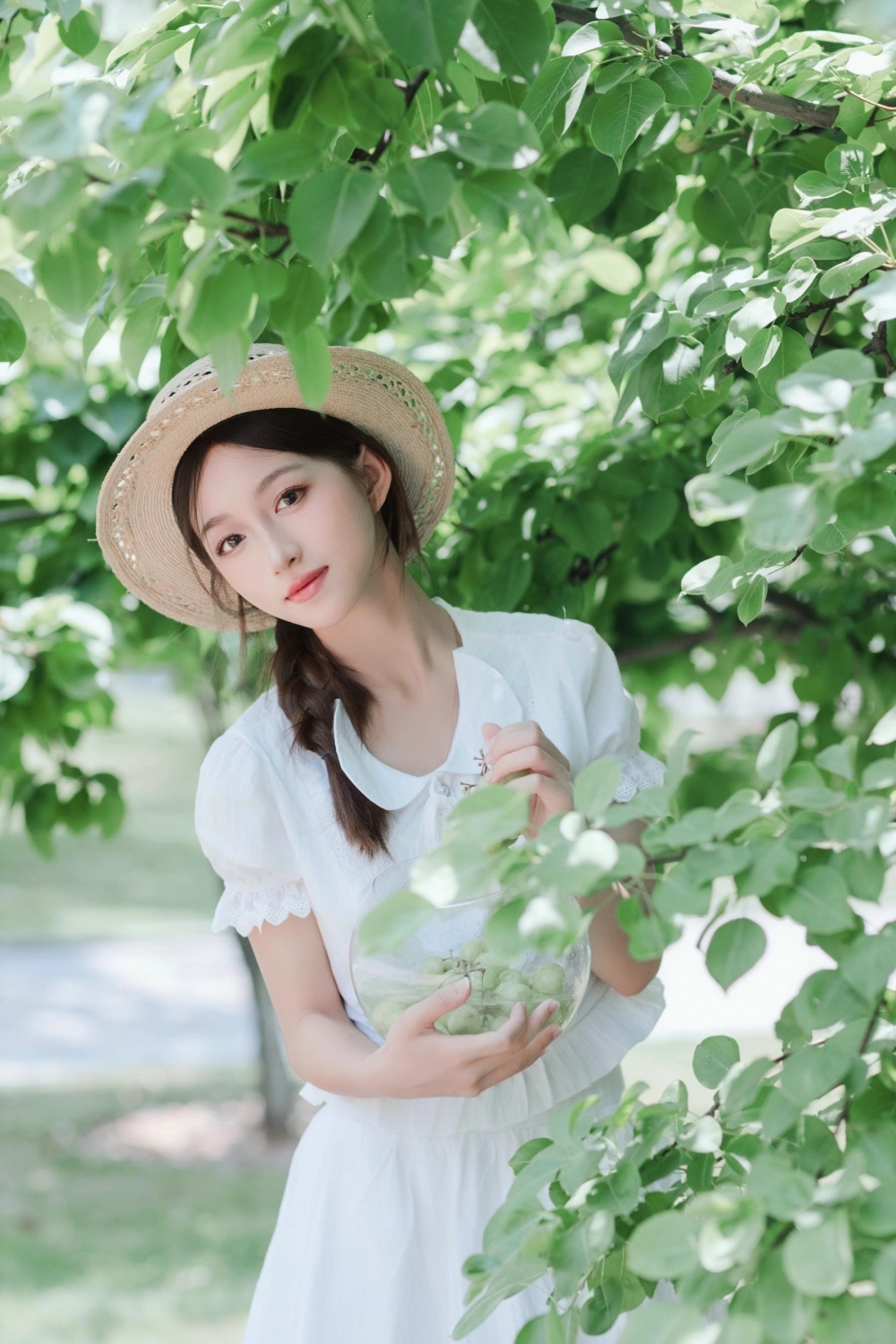 Sunlight and smiles with Lin Miaoxin