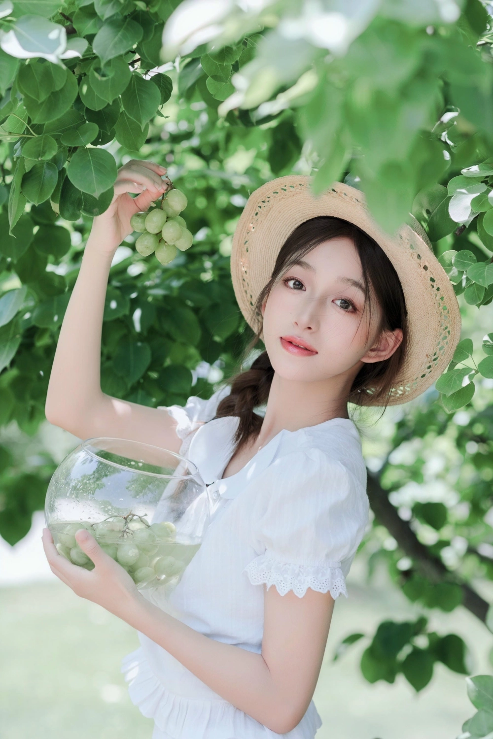 The vibrant energy of Lin Miaoxin's photoshoot