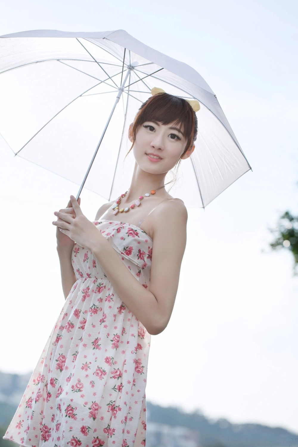 Elegant and seductive that’s the real Lin Mojing