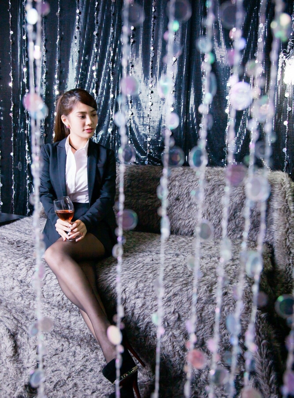 Witness the mesmerizing charm only Lin Yizhen possesses