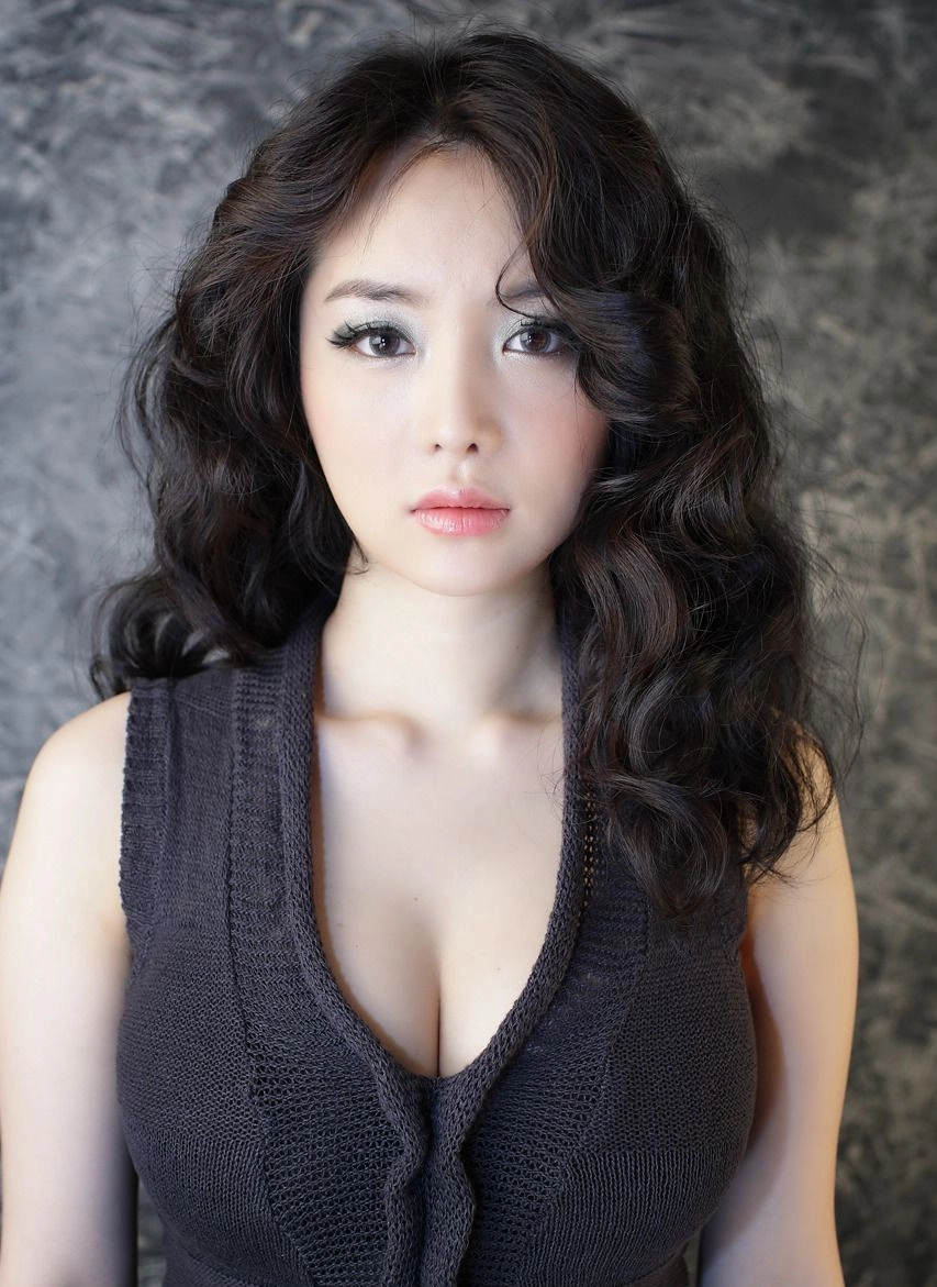 Feel Lin Zhihui aura in this serene moment